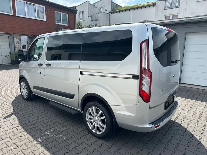 Ford Tourneo Custom