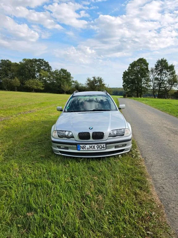 BMW 320