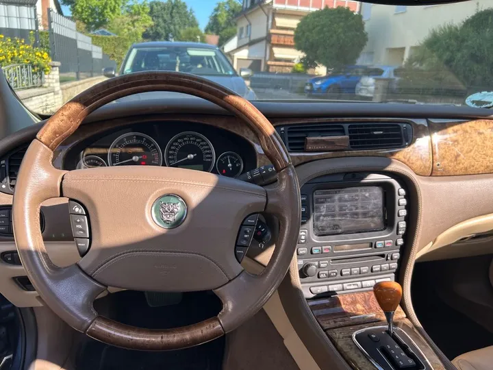 Jaguar S-Type