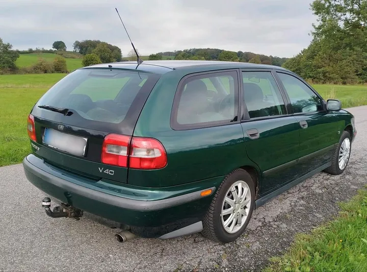 Volvo V40