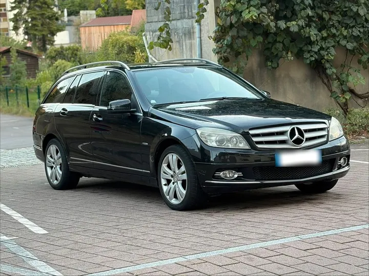 Mercedes-Benz C 220