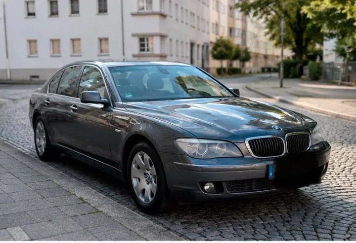 BMW 730