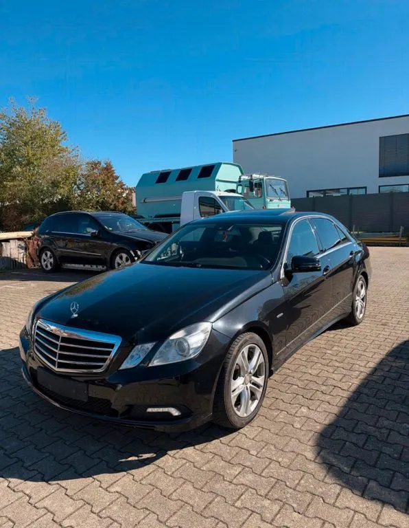 Mercedes-Benz E 250