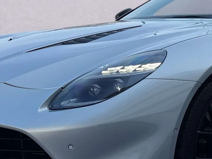 Aston Martin Vanquish
