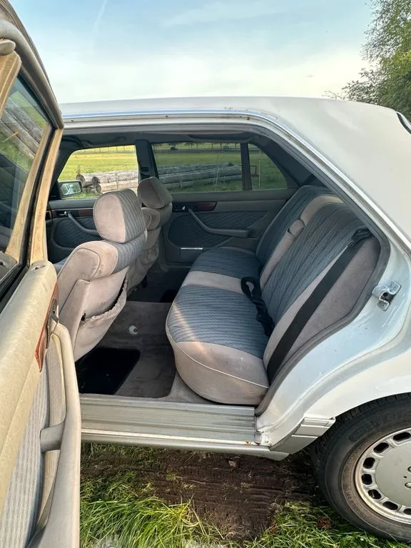 Mercedes-Benz 300