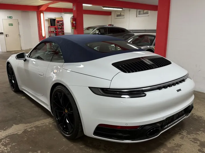 Porsche 992