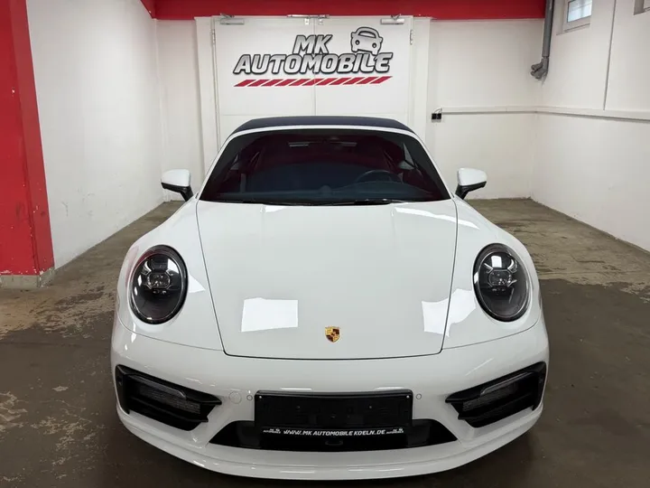 Porsche 992