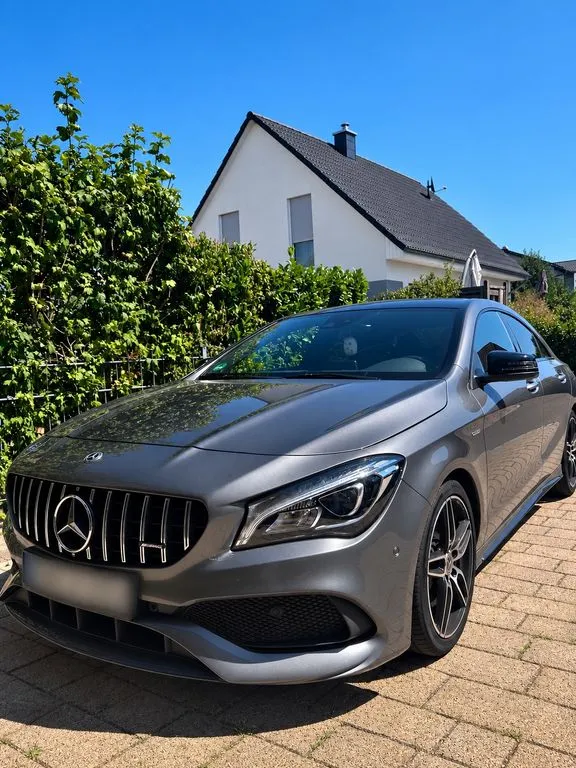 Mercedes-Benz CLA 180