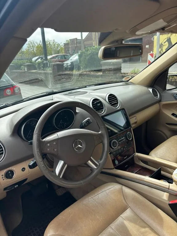 Mercedes-Benz ML 320