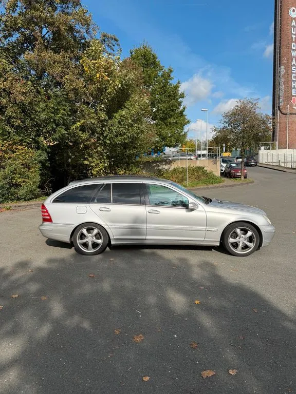 Mercedes-Benz C 320