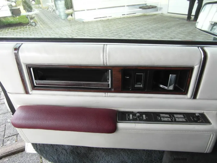 Cadillac Deville