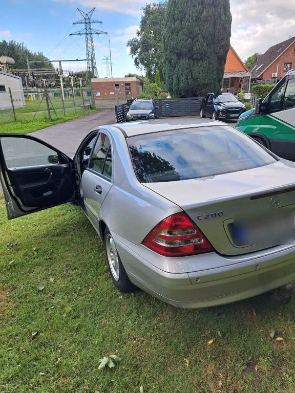Mercedes-Benz C 200