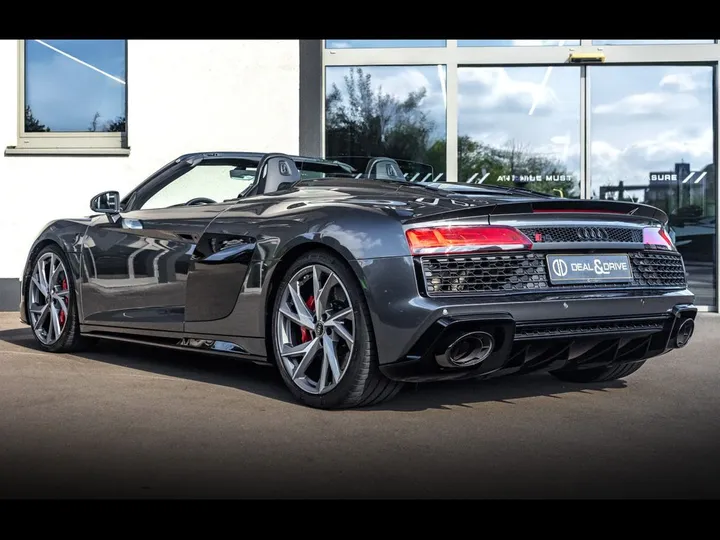 Audi R8