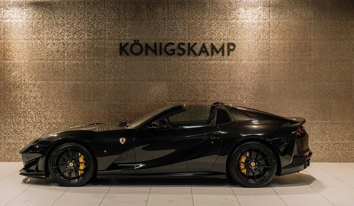 Ferrari 812