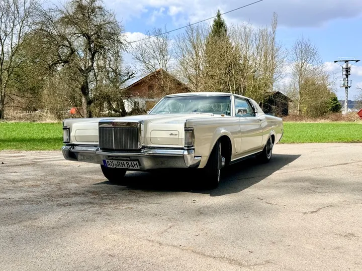 Lincoln Continental