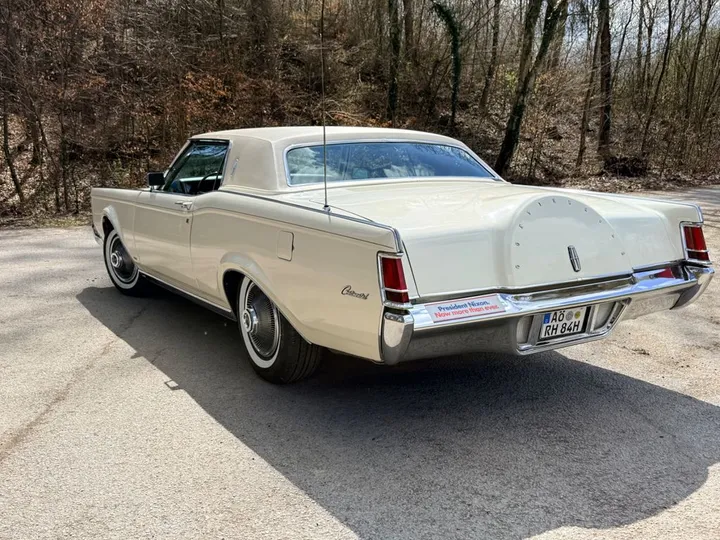 Lincoln Continental