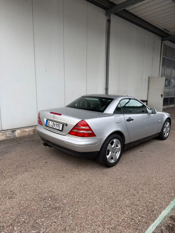 Mercedes-Benz SLK 200