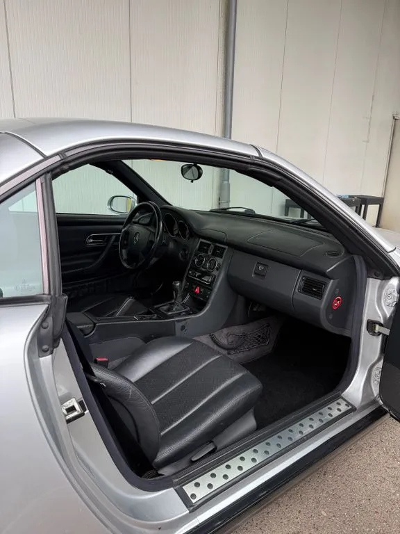 Mercedes-Benz SLK 200