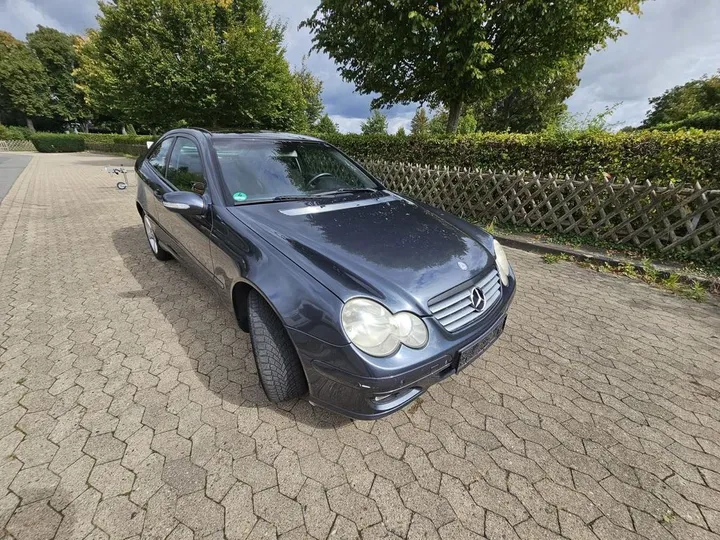 Mercedes-Benz C 220