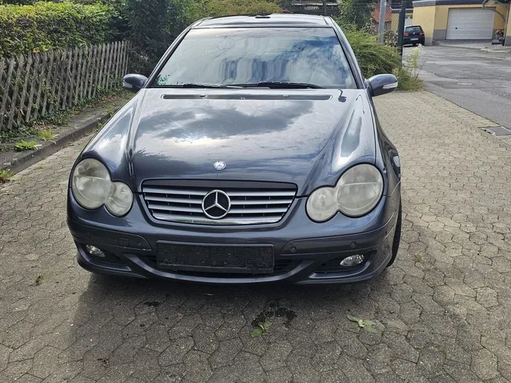 Mercedes-Benz C 220