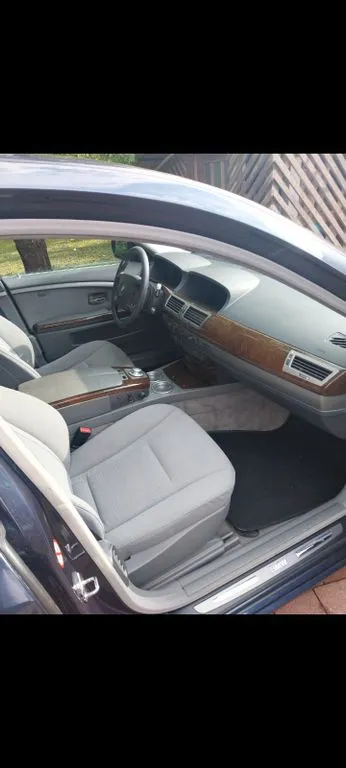 BMW 735