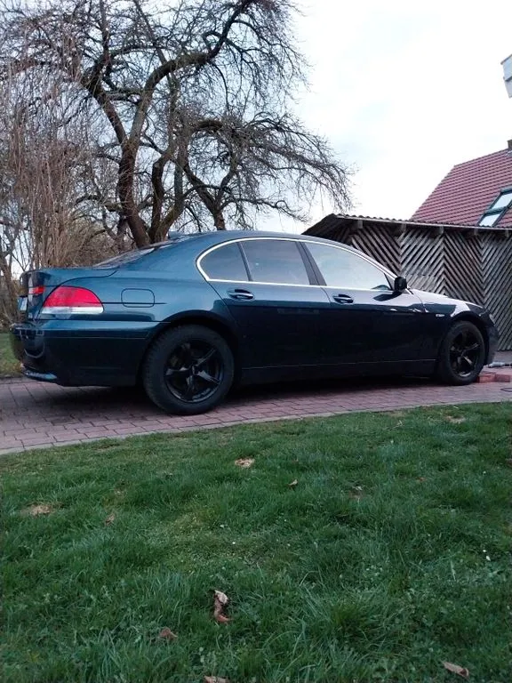 BMW 735