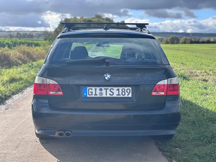 BMW 525