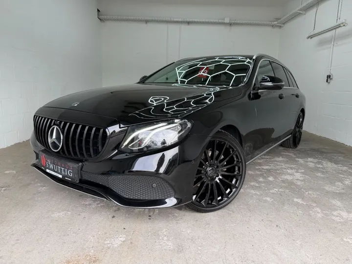Mercedes-Benz E 200