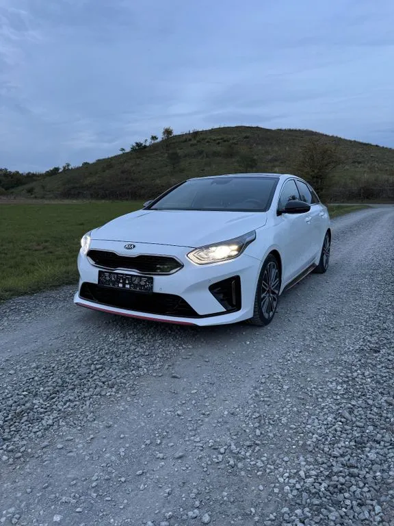 Kia ProCeed