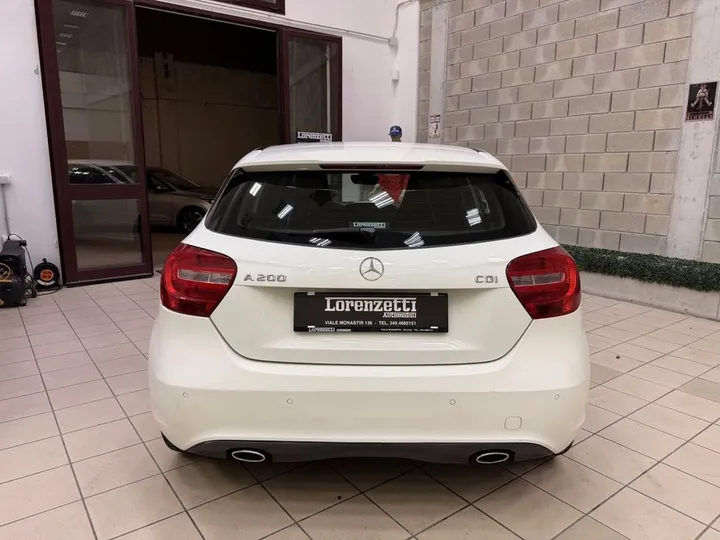 Mercedes-Benz A 200