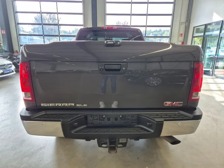 GMC Sierra