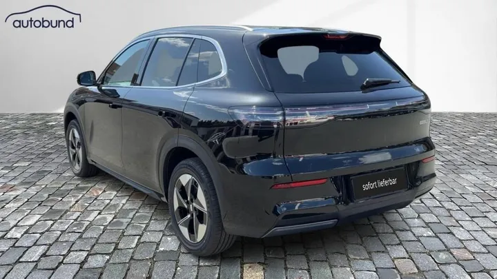 Geely E5
