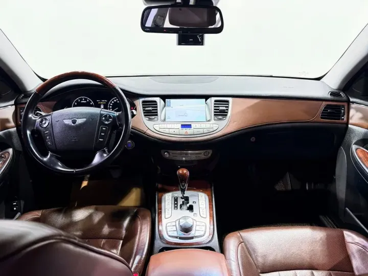Hyundai Genesis