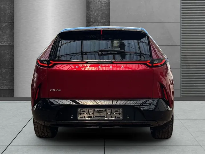 Mazda CX-6e