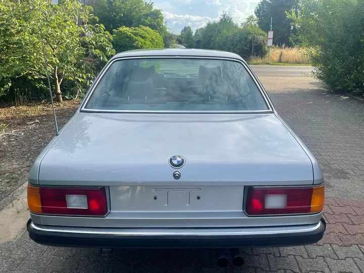 BMW 735