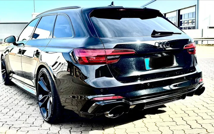 Audi RS4