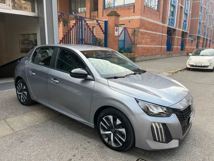 Peugeot 208