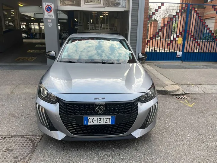 Peugeot 208