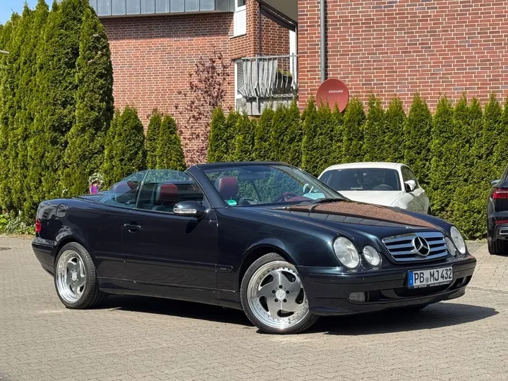 Mercedes-Benz CLK 320