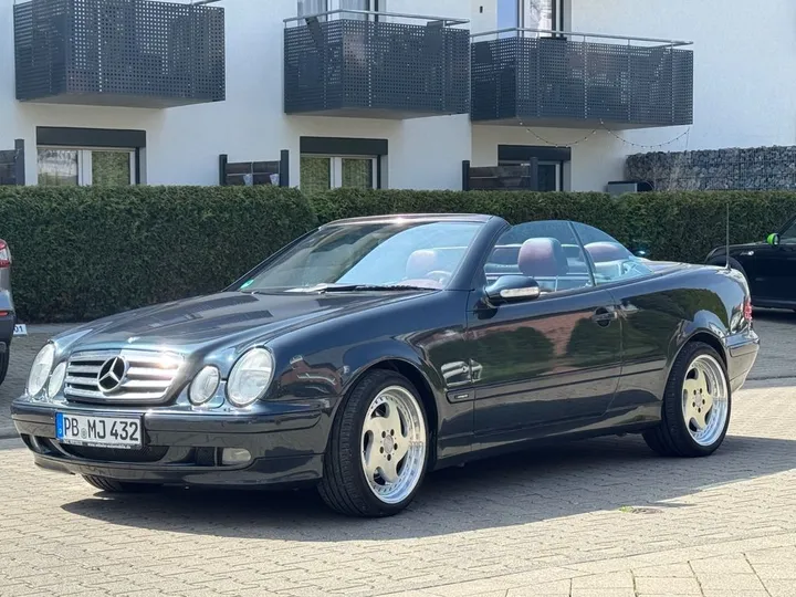 Mercedes-Benz CLK 320