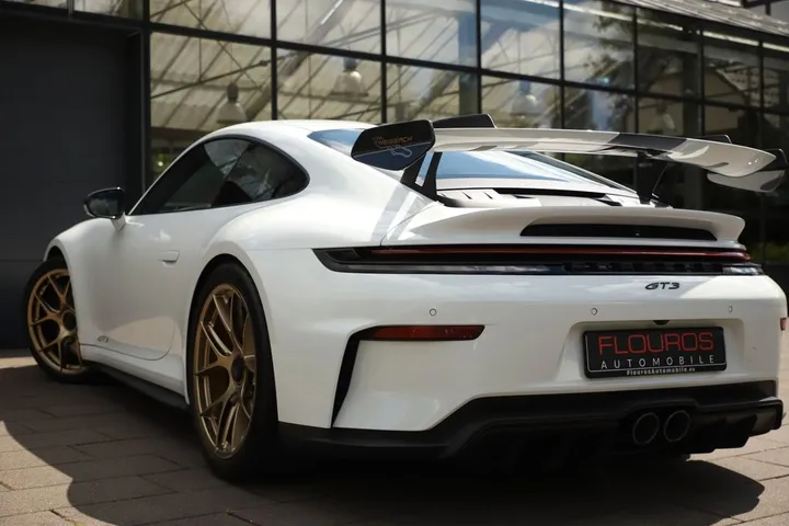 Porsche 992