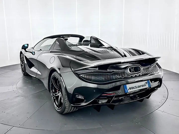 McLaren 750S