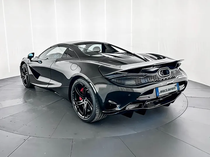 McLaren 750S