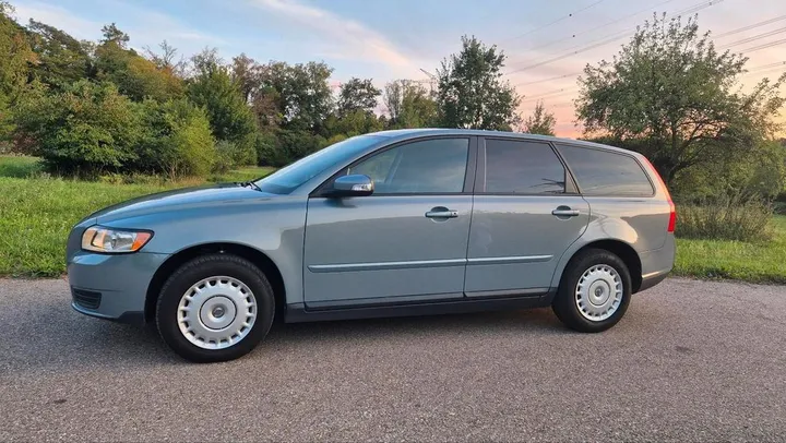 Volvo V50