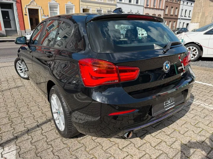 BMW 118