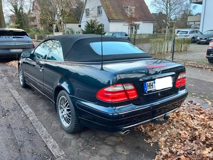 Mercedes-Benz CLK 320