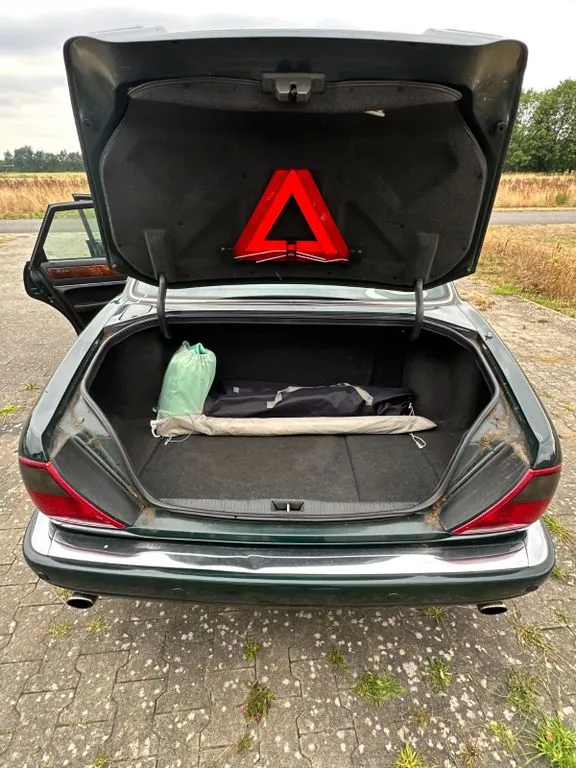 Jaguar XJ6