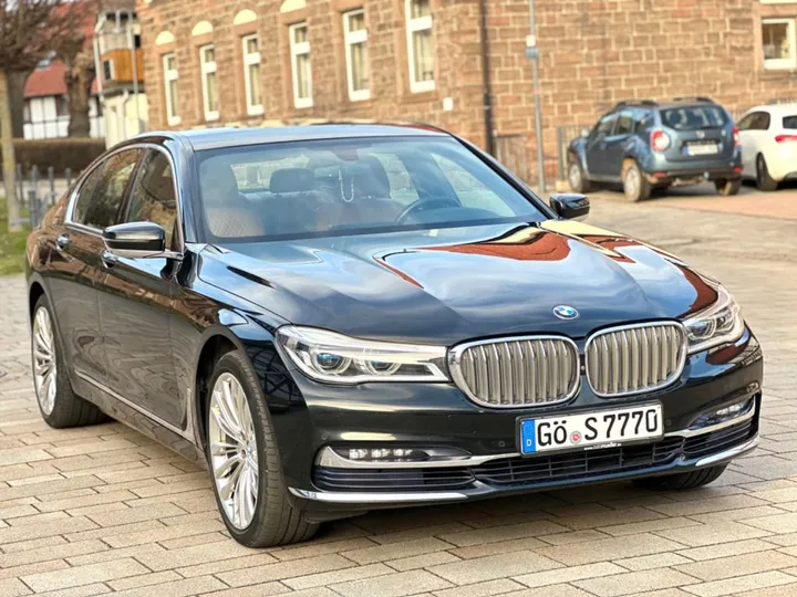 BMW 730