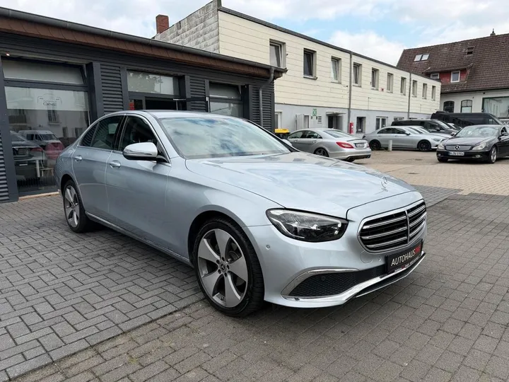 Mercedes-Benz E 200