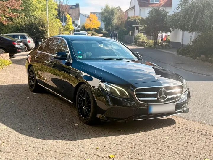 Mercedes-Benz E 200